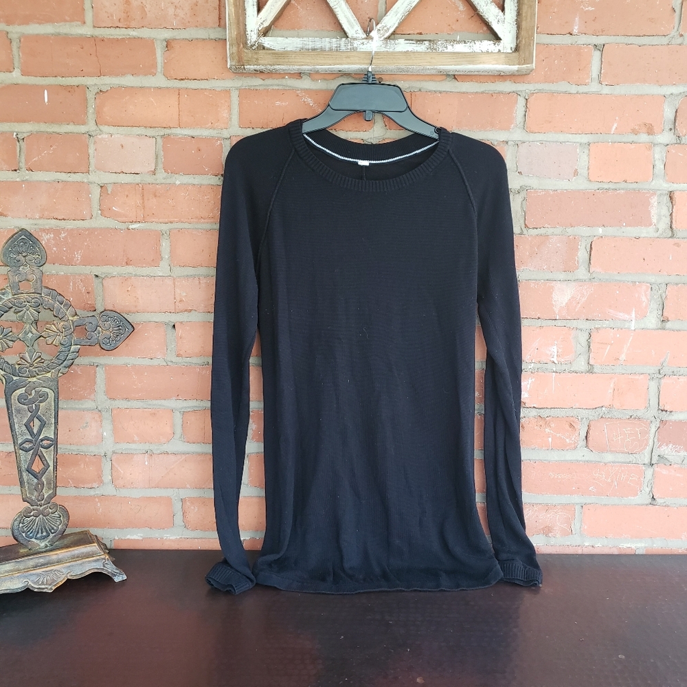 Lululemon | Black Sweater